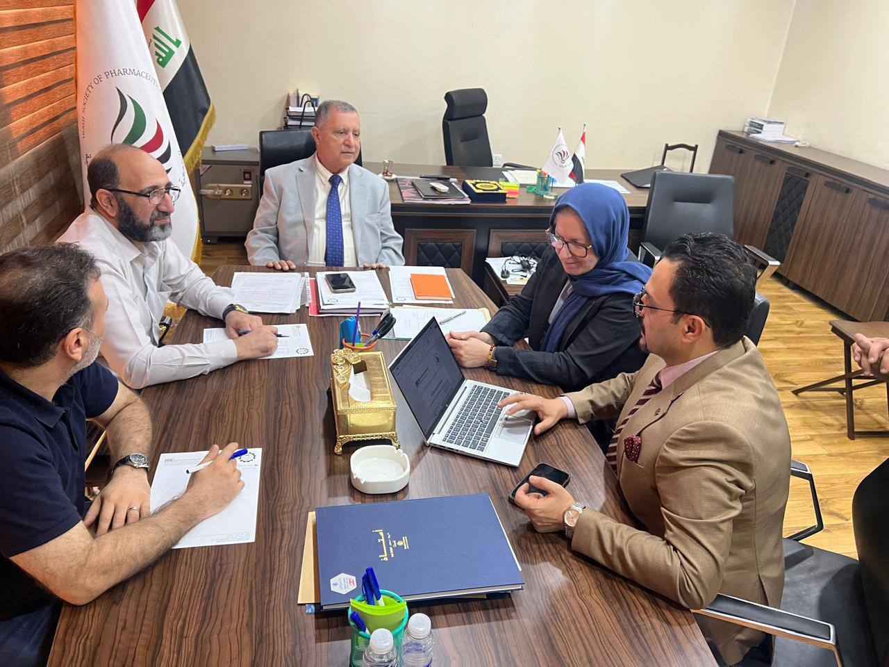 photo_2025-11-09_13-04-49